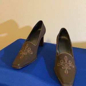 Brown closed toe heels